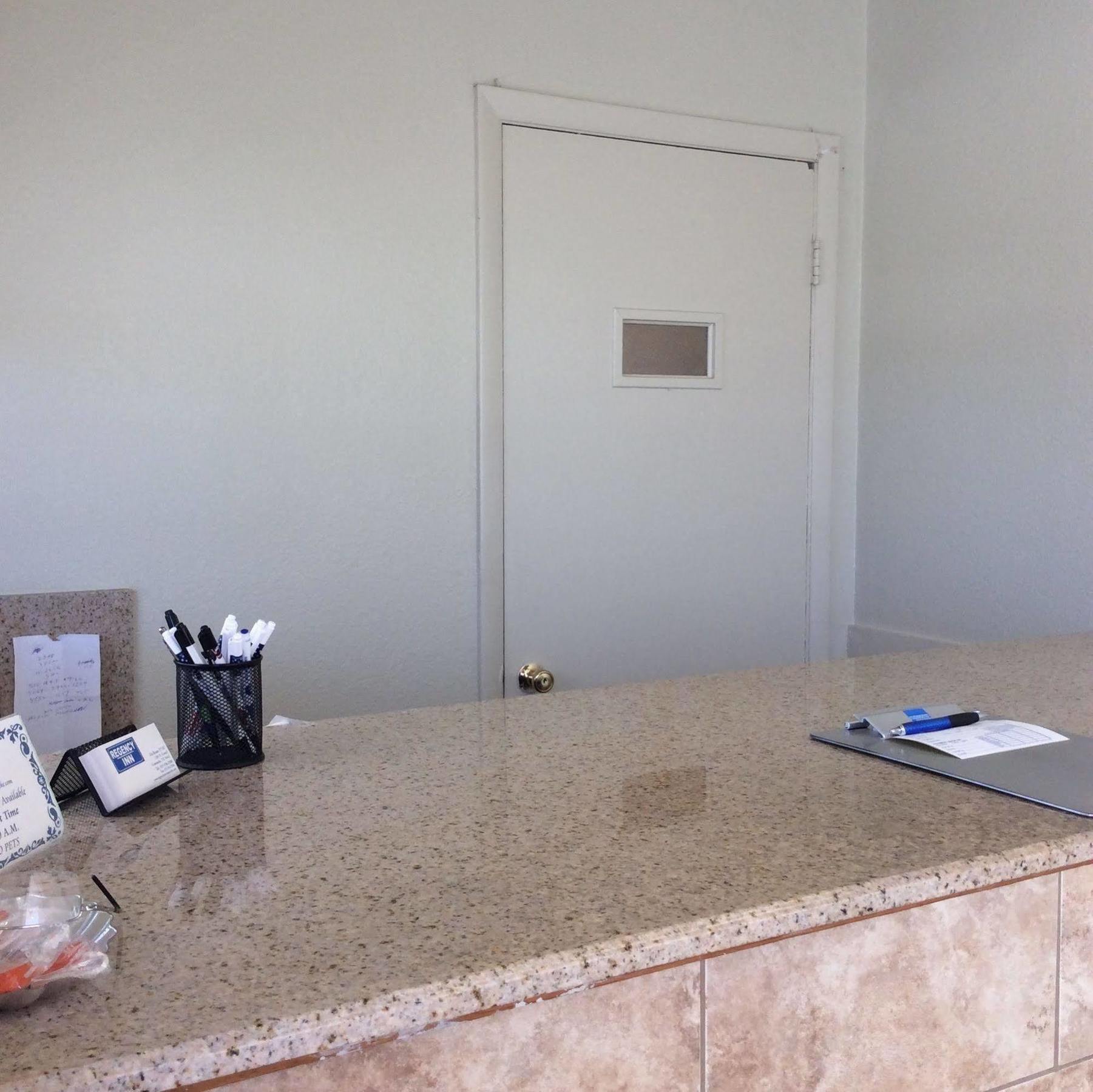 Regency Inn Comanche Exterior photo