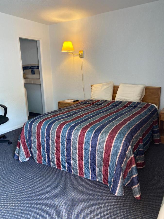 Regency Inn Comanche Exterior photo